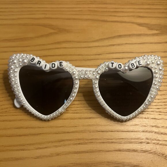 Bride-to-be sunglasses (1) & red, heart-shaped sunglasses (2) - Picture 3 of 3